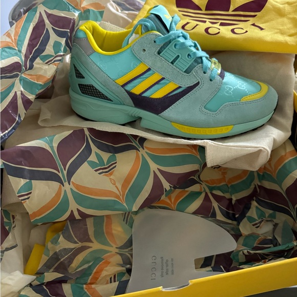 Gucci x Adidas 2023
Gucci x ZX 8000 'Aqua GG Monogram' - Picture 3 of 9